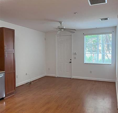 2nd image of 423 SW 13th Ter #423