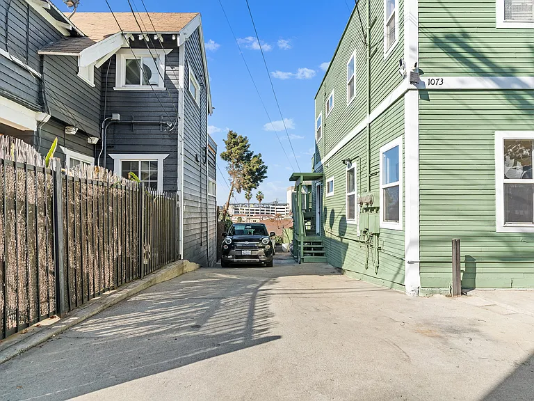 1071 Laguna Ave #1071 — Photo 27