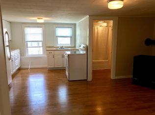 200 High St APT 3, Taunton, MA 02780