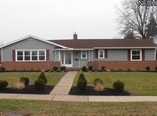 24810 Hawthorne Dr, Beachwood, OH