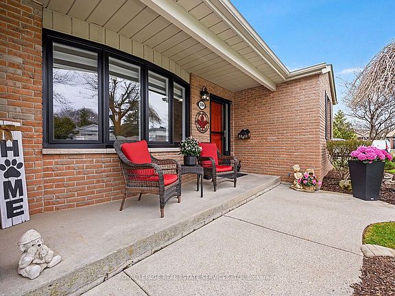 3rd image of 284 Ridge Dr