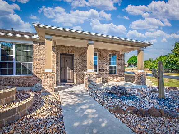 2nd image of 435 Davis Mountain Cir