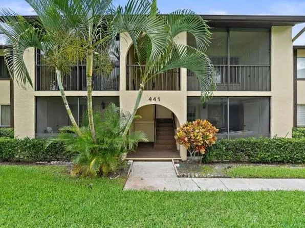 441 Pine Glen Lane #D-2, Greenacres, FL 33463
