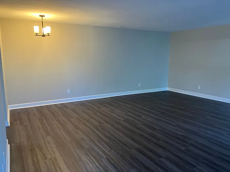 Candlelite Apartments — Photo 138