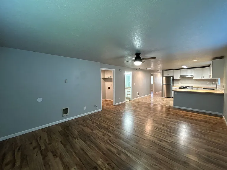 2853-2855 SW Umatilla Ave — Photo 2