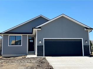 132 NE Wildflower Dr, Pleasant Hill, IA 50327