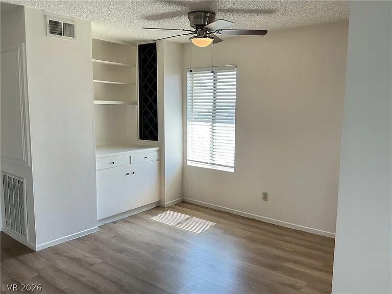 870 Avenue B #406 — Photo 7