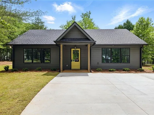 8091 Beachwood Dr, Murrayville, GA 30564