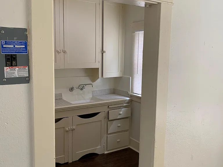 546 Cedar Ave #B — Photo 13