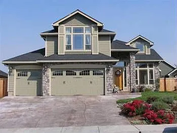 2021 Bluegrass Dr photo 1