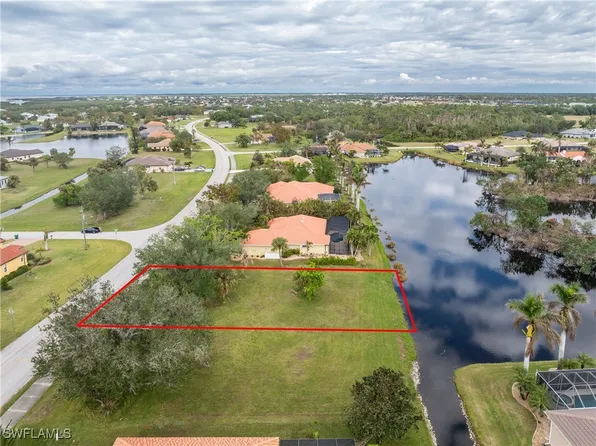 17196 Cape Horn Blvd, Punta Gorda, FL 33955
