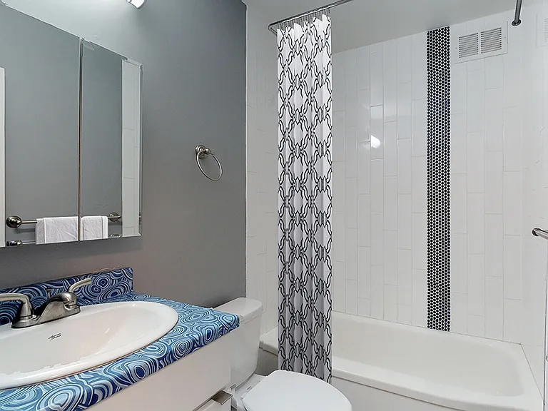 1422 Leyden St — Photo 11