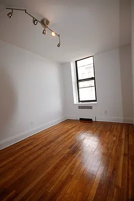 Rented by Nooklyn NYC LLC | media 31