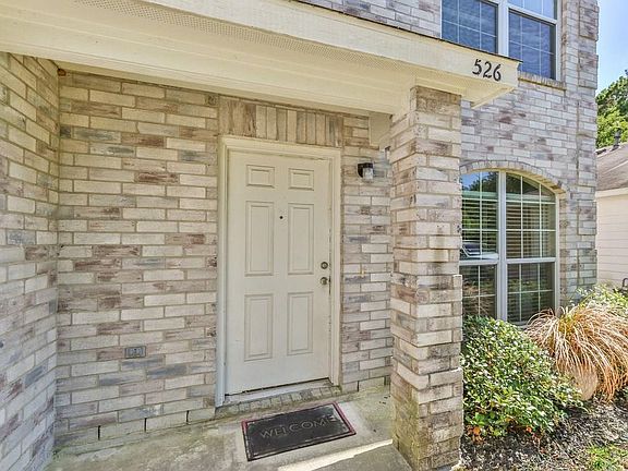 3rd image of 526 Trail Springs Ct