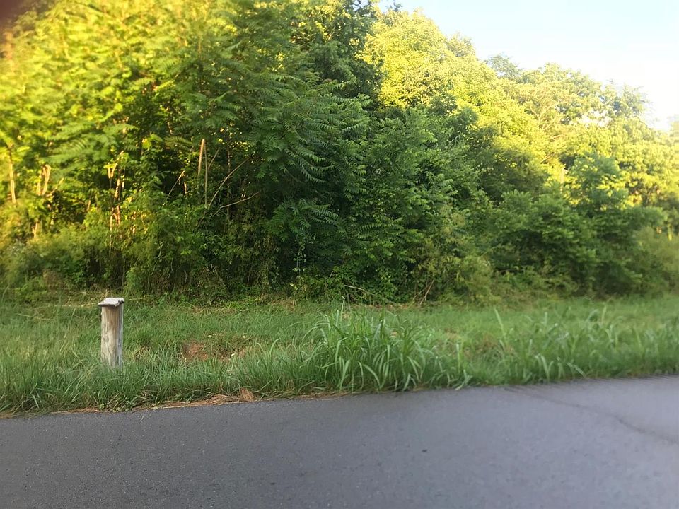 2nd image of 4040 Sugar Creek Rd