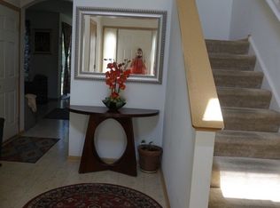 893 Alpine Trl, Aurora, IL 60504