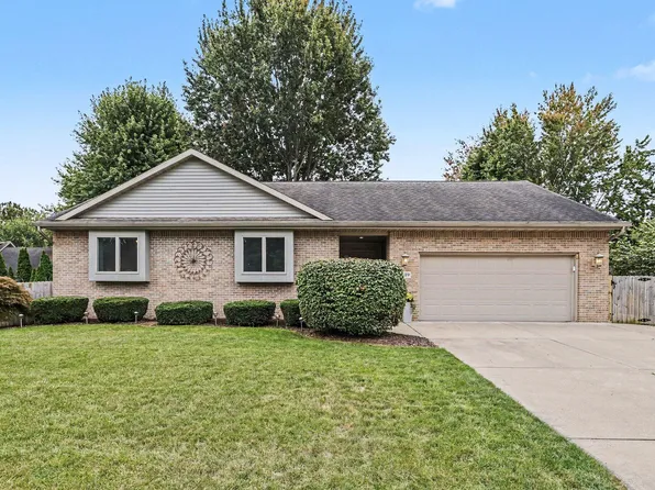 4139 Grandwood Cir, Saint Joseph, MI 49085