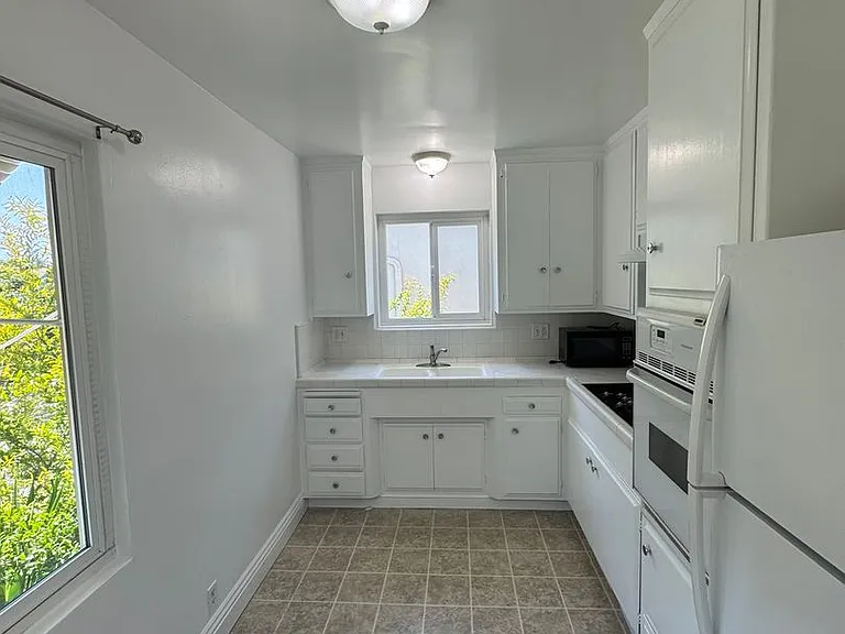 1905 E Florida St #4 — Photo 4