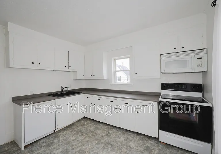 18 Maple St #B — Photo 7