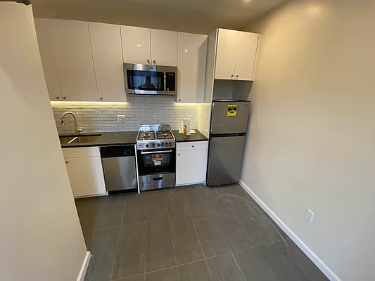 Rented by Level Group | media 19