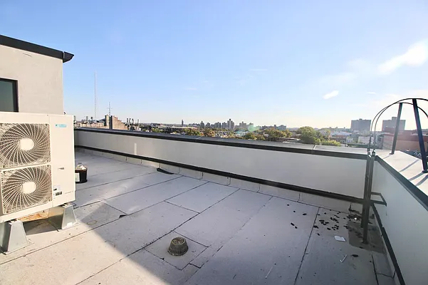 Rented by Delmark Realty LLC | media 53