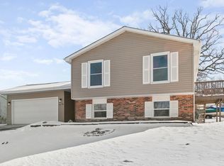 655 Sullivan Ln, University Park, IL 60484