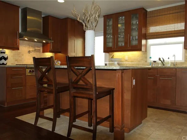305 Vista Suerte, Newport Beach, CA 92660