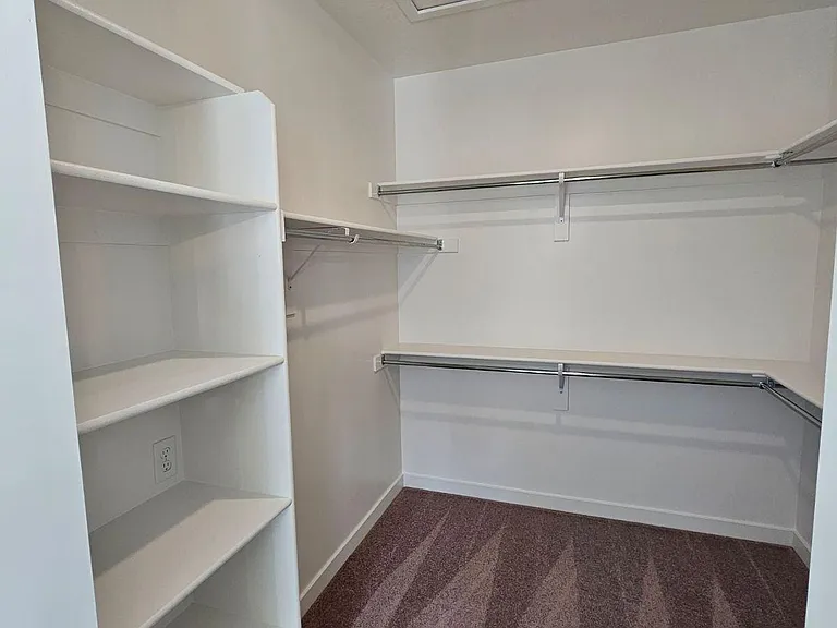 10027 N Torreya Dr — Photo 12