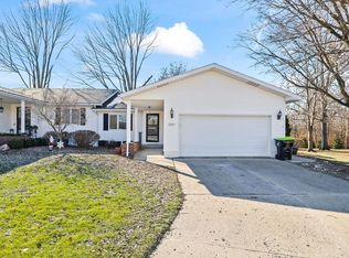 1433 W Masters Ln, Decatur, IL 62521