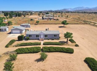 6931 Hollister Rd, Phelan, CA 92371