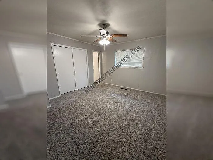 1710 Cedarhurst Dr — Photo 3