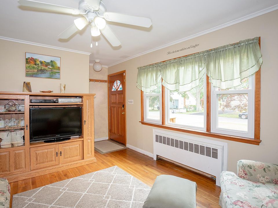 1st image of 211 Laurelton Dr