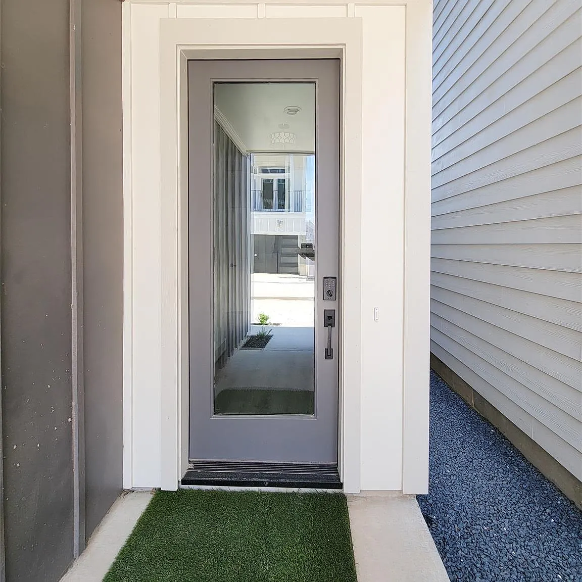 3 bed, 3.5 bath, 2145 sqft, $2,900 — Photo 4