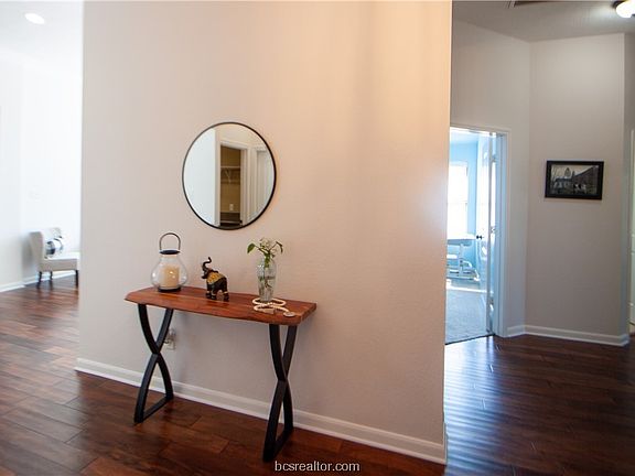 4th image of 2449 Stone Castle Cir