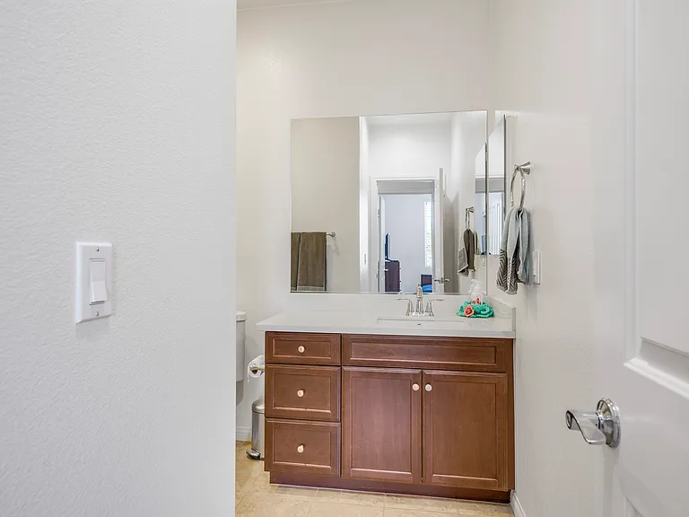 3220 N Ventura Rd — Photo 13