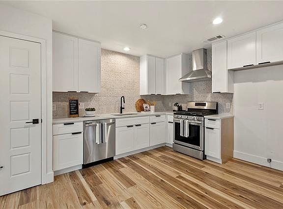 5th image of 2509 Lazy Oaks Dr