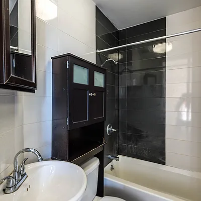 Rented by Nooklyn NYC LLC | media 27