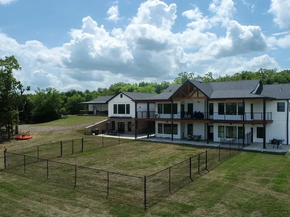 2000 N Main St, Greenwood, AR 72936