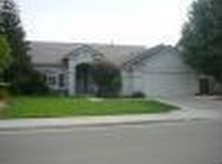 2871 E Pryor Dr, Fresno, CA