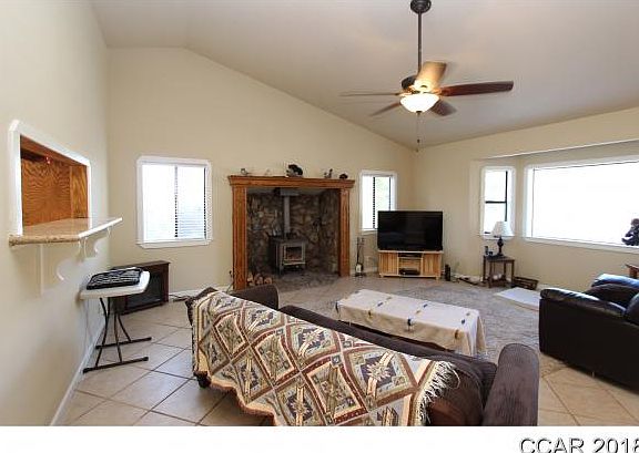 3rd image of 705 Dogwood Dr