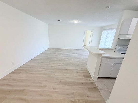 3rd image of 34 Crossings Cir APT D