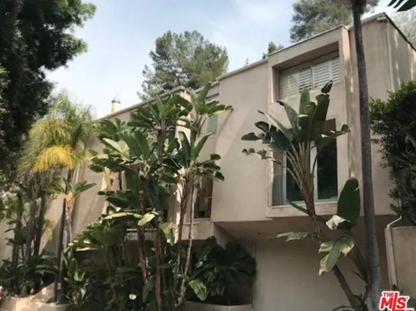 1414 Mockingbird Pl, Los Angeles, CA 90069