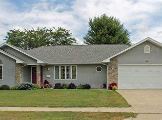 631 Sunrise St, Denver, IA 50622