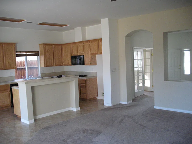 10805 Snowcreek Falls Ave — Photo 3