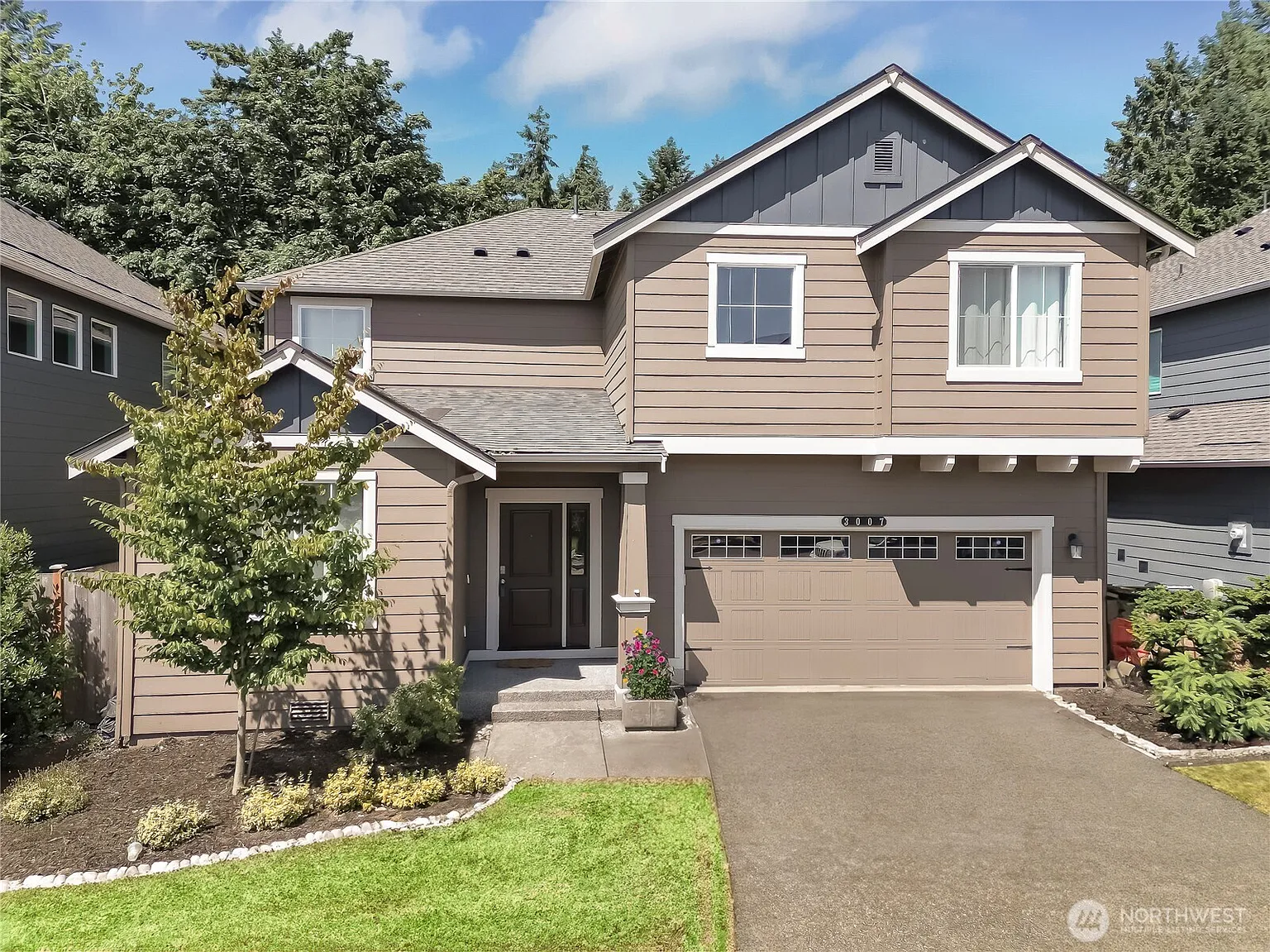 3007 Fiddleback Street NE photo 1