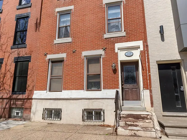 2105 Christian St — Photo 13