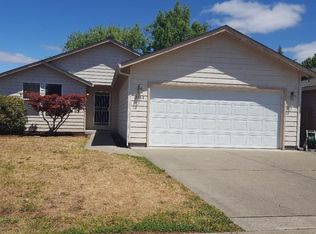 2156 SW Chambers Ln, Grants Pass, OR 97526