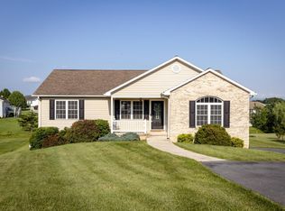 50 Danforth Dr, Weyers Cave, VA 24486