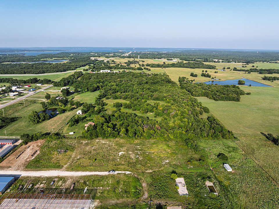 2nd image of 1697 Highway 70 E