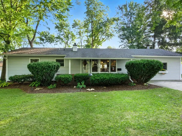 1316 Brandywine Cir, Batavia, IL 60510